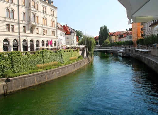 Medium ljubljana 4710043 1280