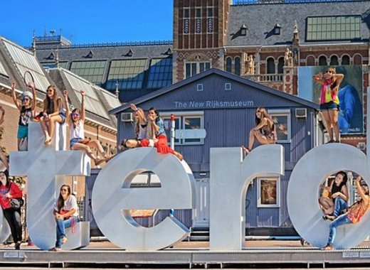 Medium amsterdam 1611725 340
