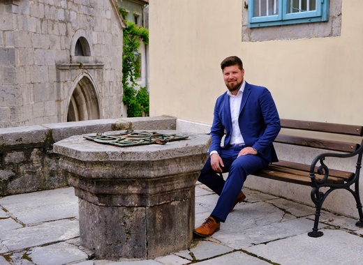 Medium matej mostarac