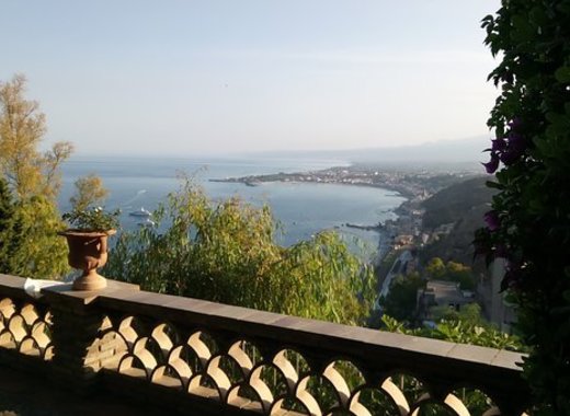 Medium taormina 2790243 340