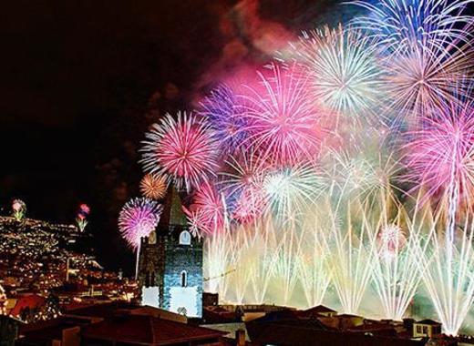 Medium acontece madeira