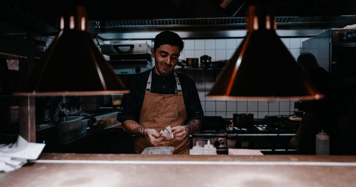 Barcelona aims to ban ghost kitchens and dark markets TheMayor.EU