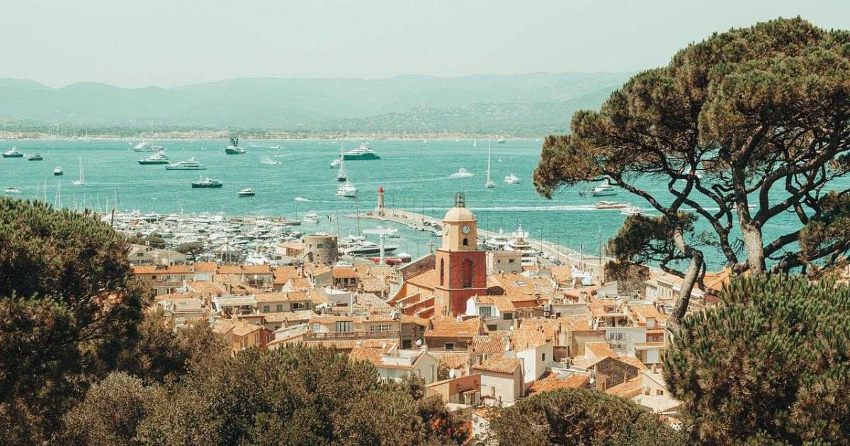 Louis Vuitton opens doors to its new restaurant in Saint Tropez