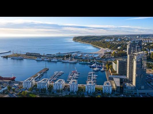 A flight over Gdynia
