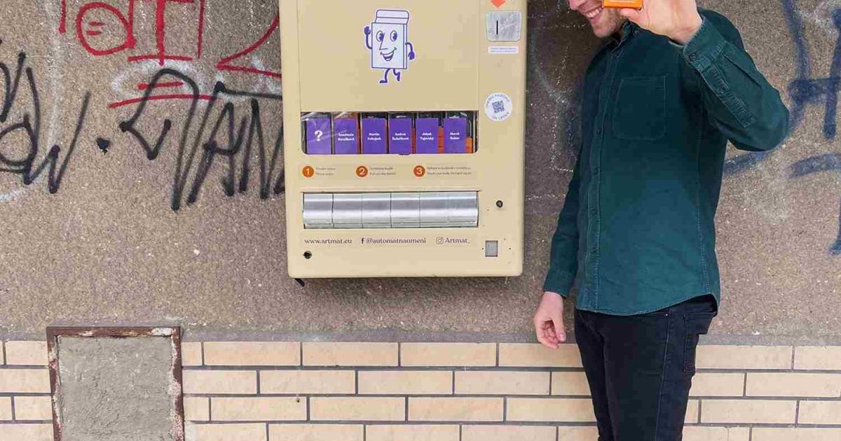 cigarette vending machine barcelona In Prague: former cigarette vending machines now dispense art