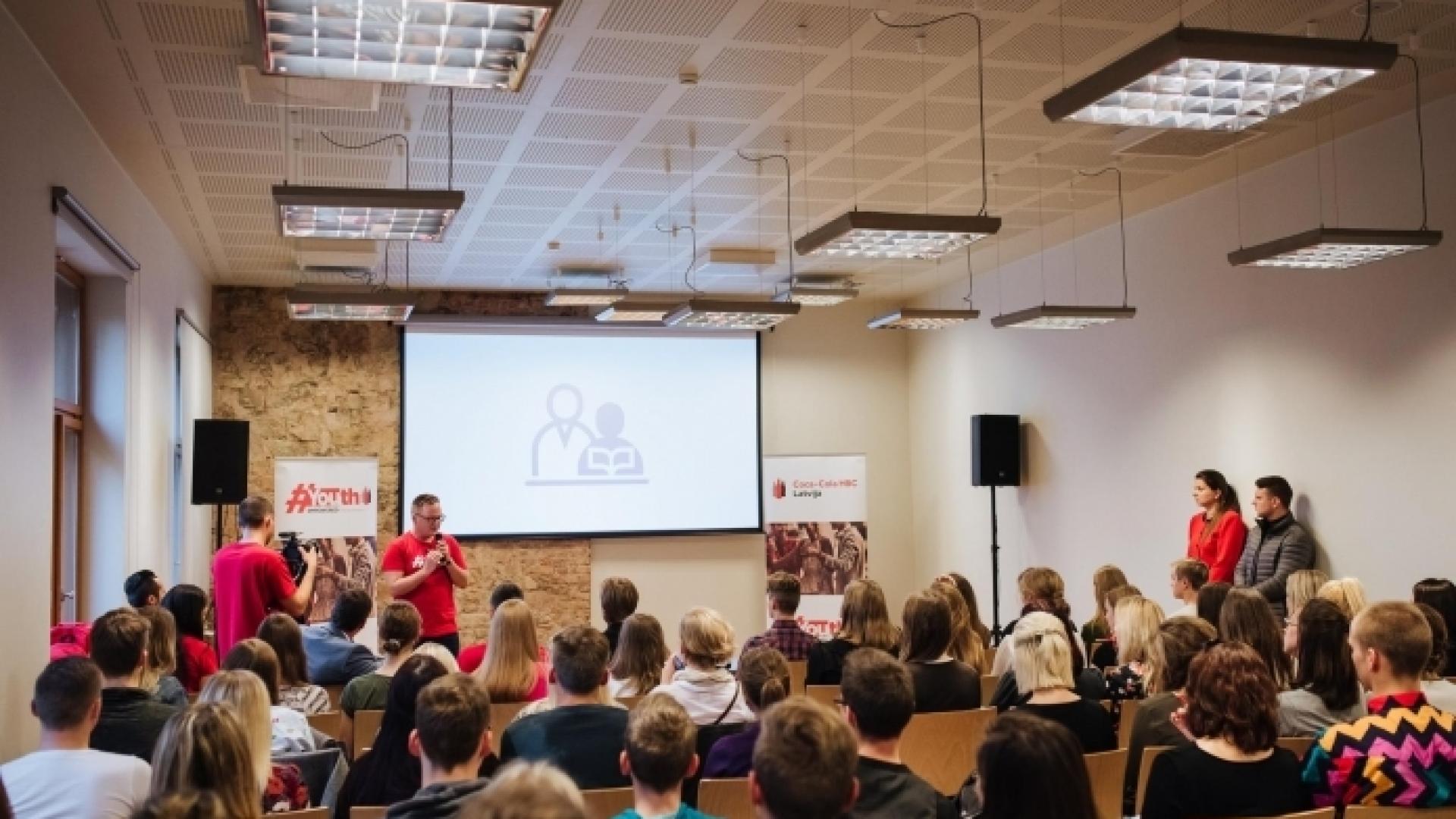 The Latvian “School of Success” is back on a tour through the country