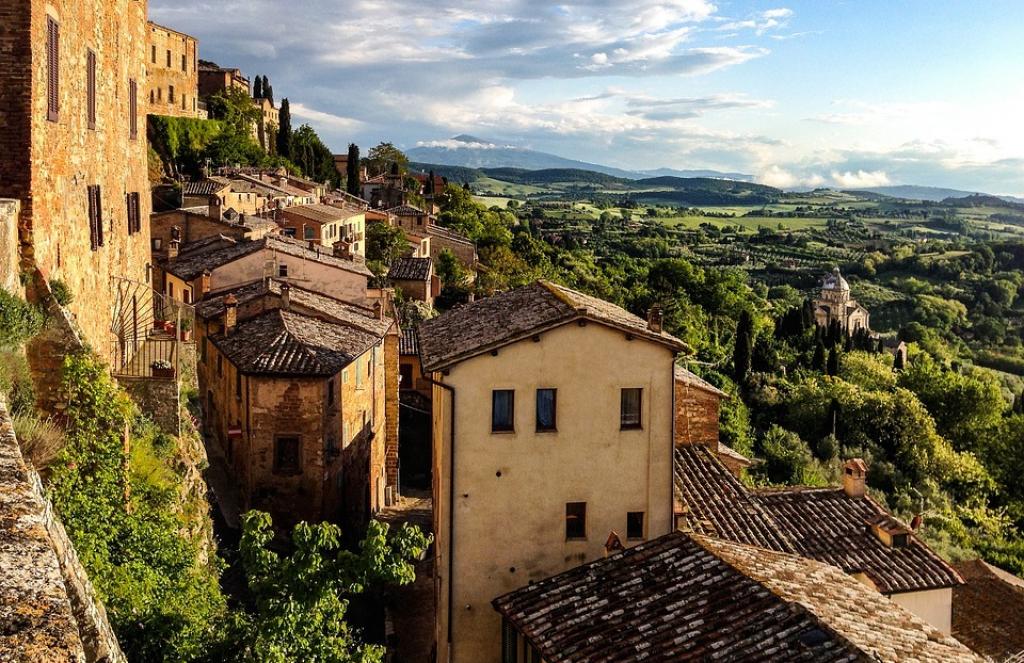 Buy a house in Italy for 1 euro