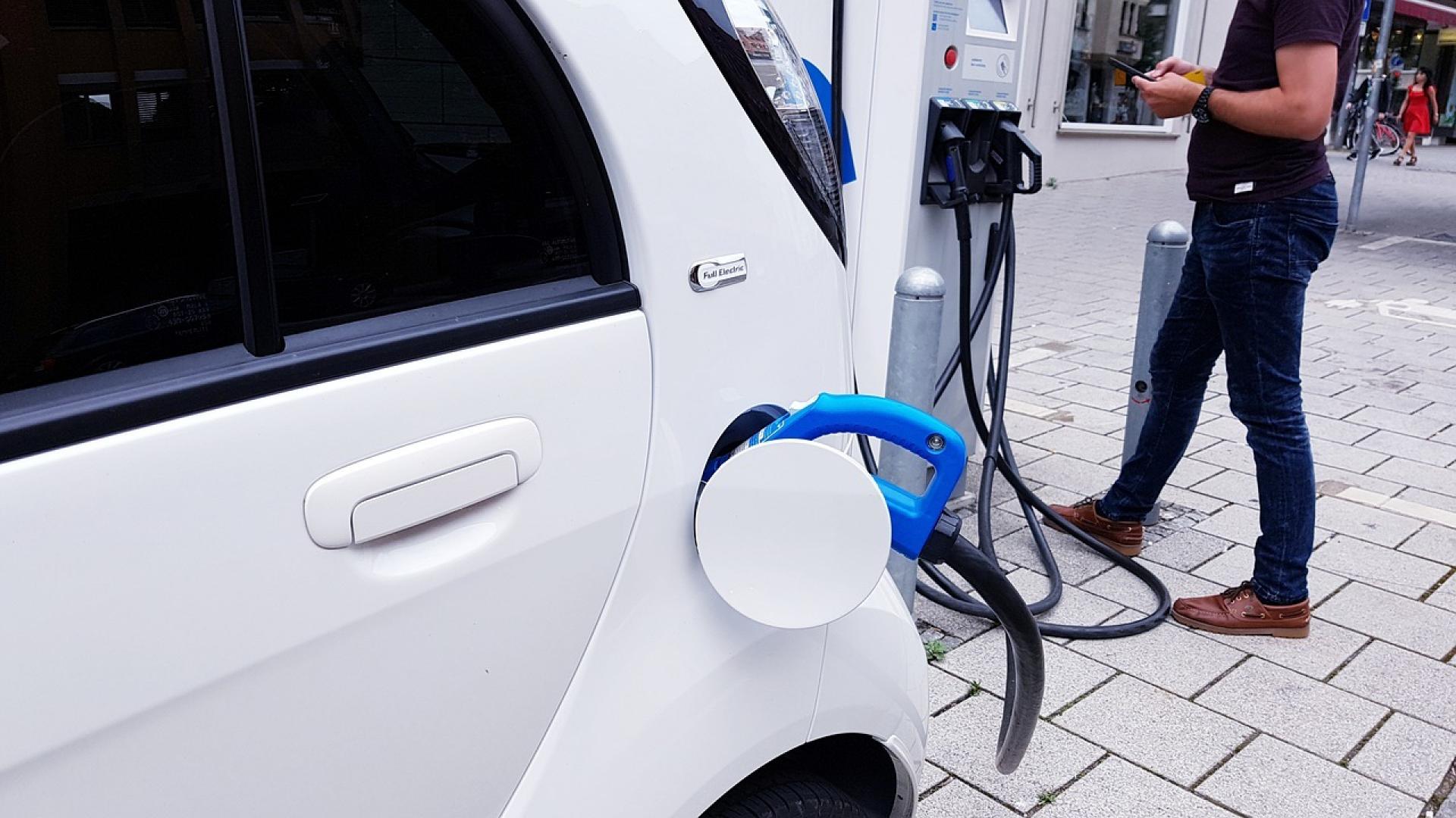 Avenue tailored for electric vehicles unveiled in Westminster TheMayor.EU