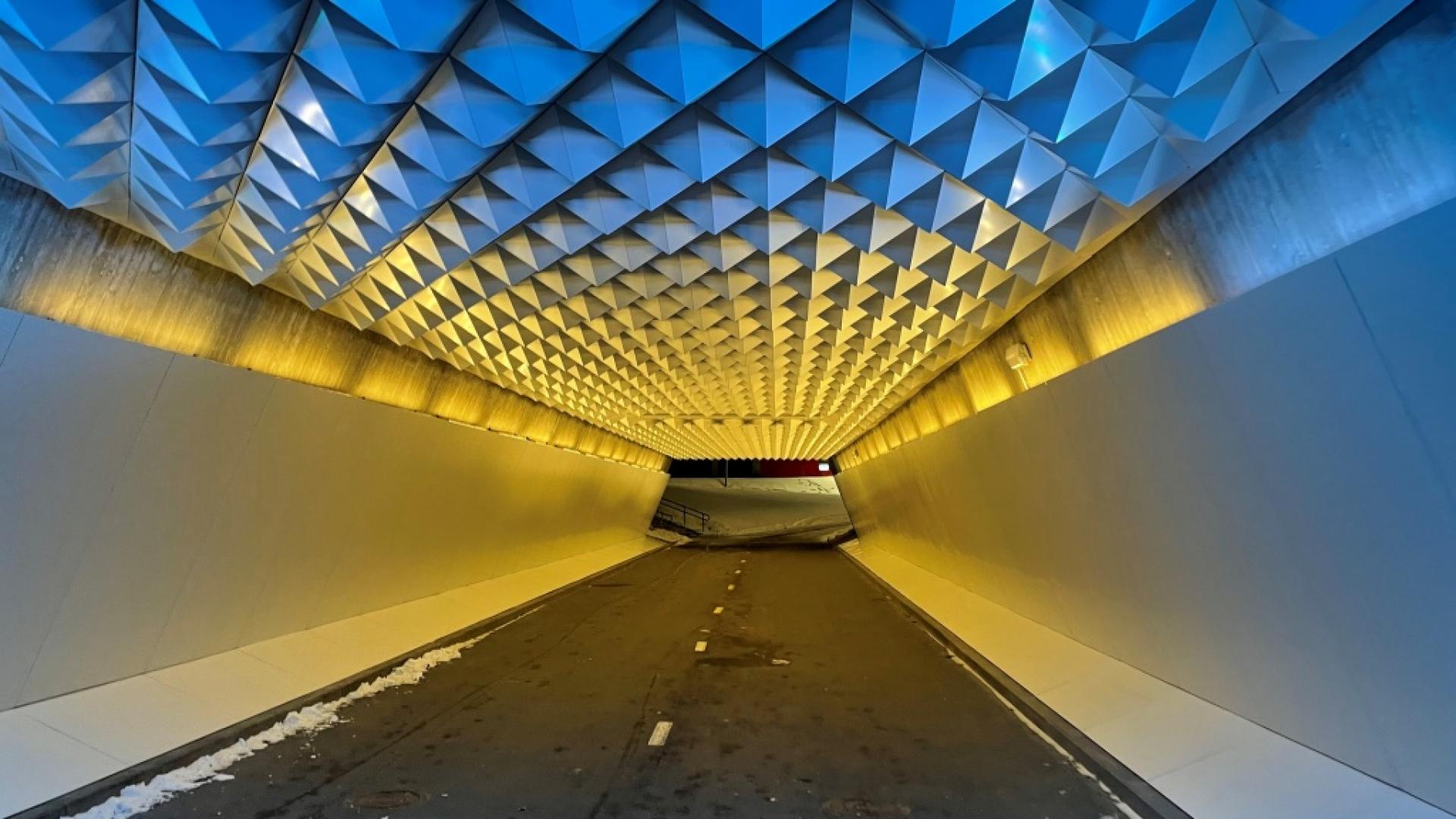 Tallinn Haabersti tunnel lights change colour according to the pace of