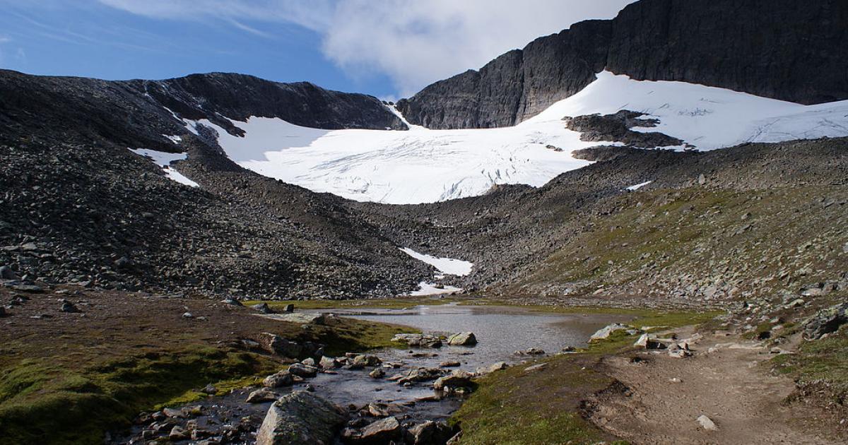 Special cloth saved the Swedish glacier from melting in the summer - TheMayor.EU