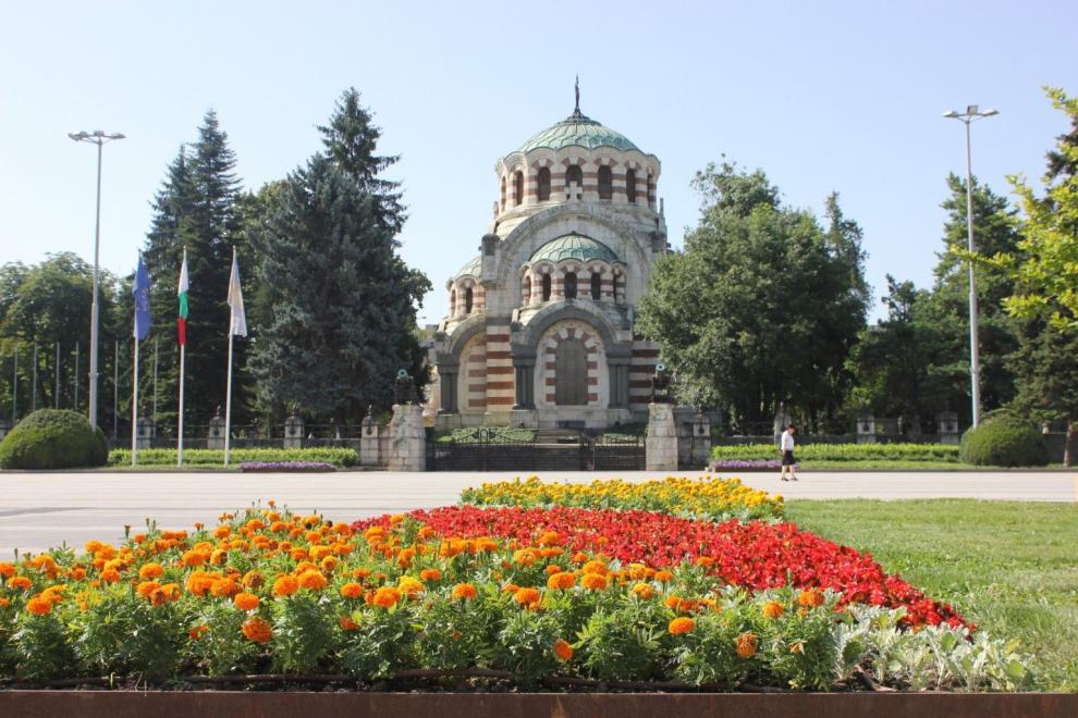 Dr. Valentin Hristov