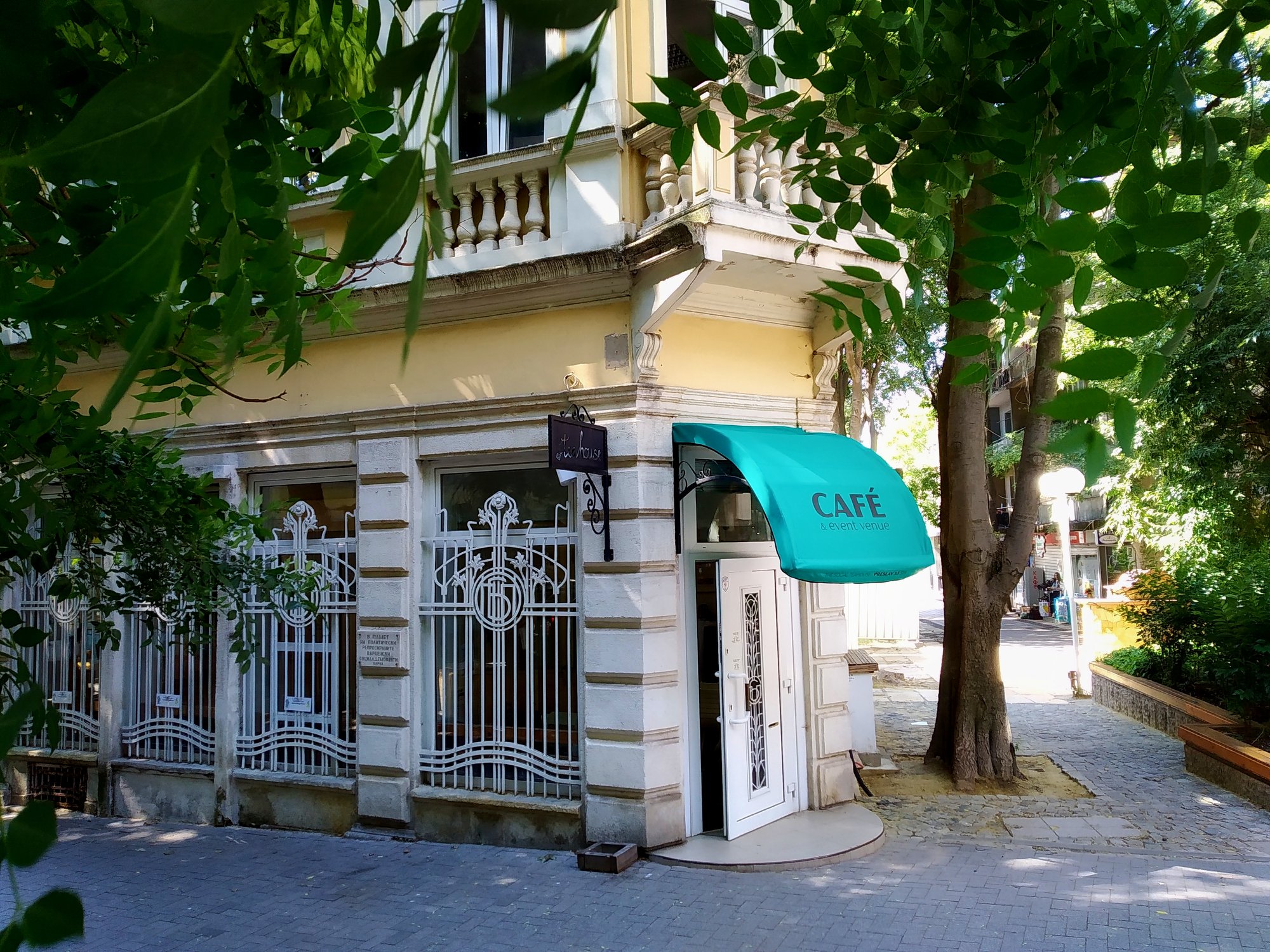 social teahouse in Varna